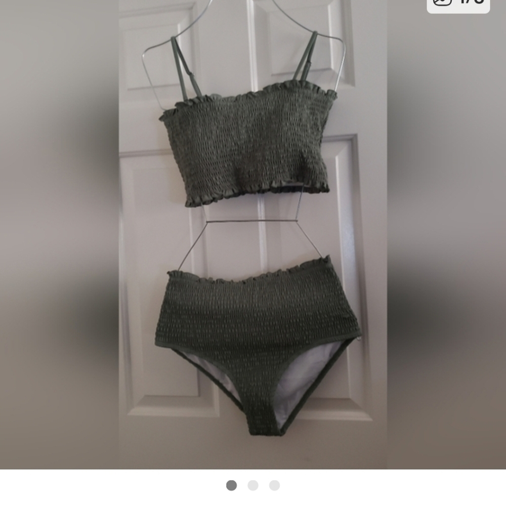 SWIMWEAR - Picture 4 of 4